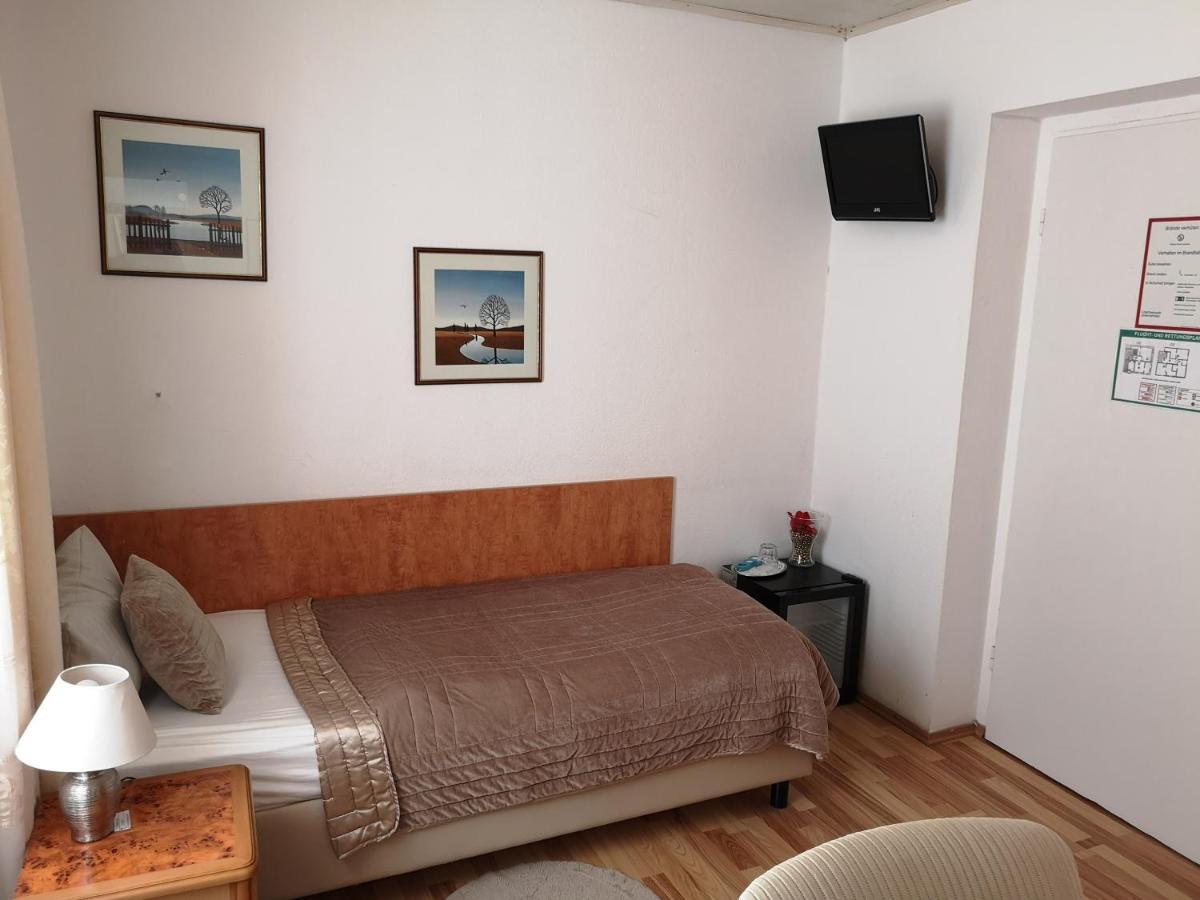 Hotel Loehr Баден-Баден Екстериор снимка