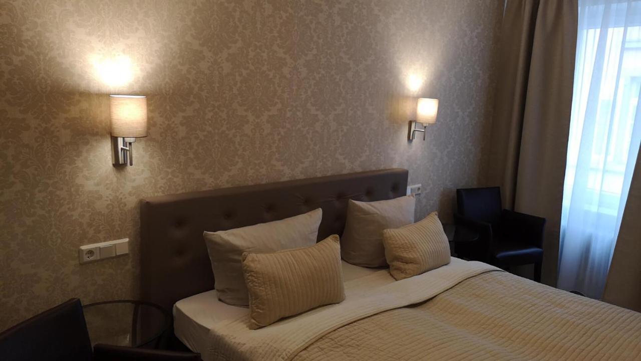 Hotel Loehr Баден-Баден Екстериор снимка